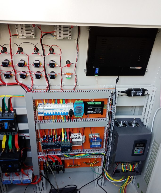 “三科變頻器”