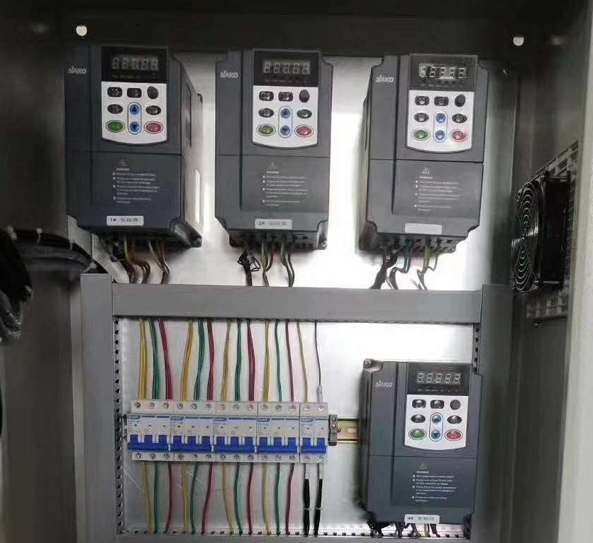 “木工雕刻機(jī)通過變頻技術(shù)完成智能化運(yùn)行”