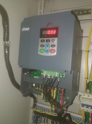 “變頻技術(shù)是如何應(yīng)用拉絲機(jī)上的？”